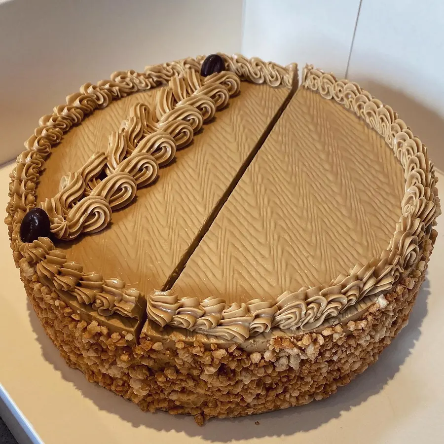 Hazelnut cake